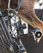 Load image into Gallery viewer, Hoyt Alpha Picatiny Mounting Bracket