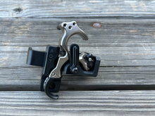 Load image into Gallery viewer, Tru-Ball HBC Flex Hinge Mount (Right handed) small,medium,large