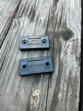 Load image into Gallery viewer, Spot-hogg (only) Dovetail Sight Bar Clamp and Mathews Bridgelock Stabilizer.