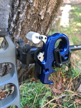 Load image into Gallery viewer, Three Wisemen Mount (Right handed) Nock2it, Wise Choice, First Choice, Hot Shot