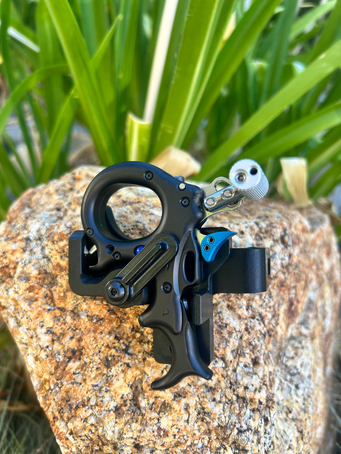 AOT magnetic release holder for the Stan SX4 thumb release, Large, left hand