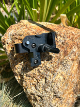 Load image into Gallery viewer, B3 Flo X Mount (Right handed)
