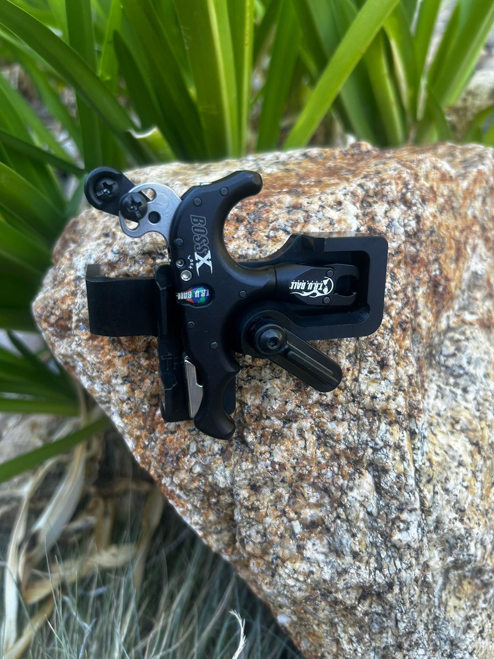 TRU-Ball Boss X release in AOT right handed magnetic release holder