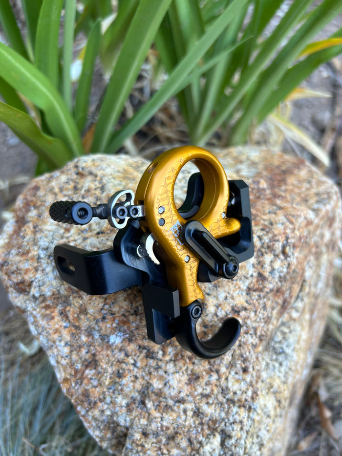 AOT magnetic release holder for the B3 Omega and Versa thumb releases, right hand