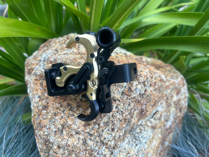AOT magnetic release holder for the UltraView Gen 2 thumb release, Standard and XL, left hand