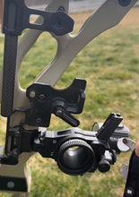 Load image into Gallery viewer, Hoyt Alpha Picatinny Mounting Bracket
