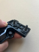 Load image into Gallery viewer, Longer Bolts and Washers (Tight Spot Quiver)
