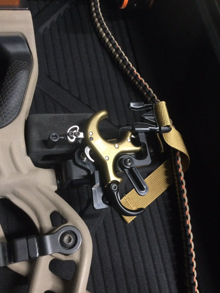 AOT magnetic release holder for the B3 Omega and Versa thumb releases, right-handed