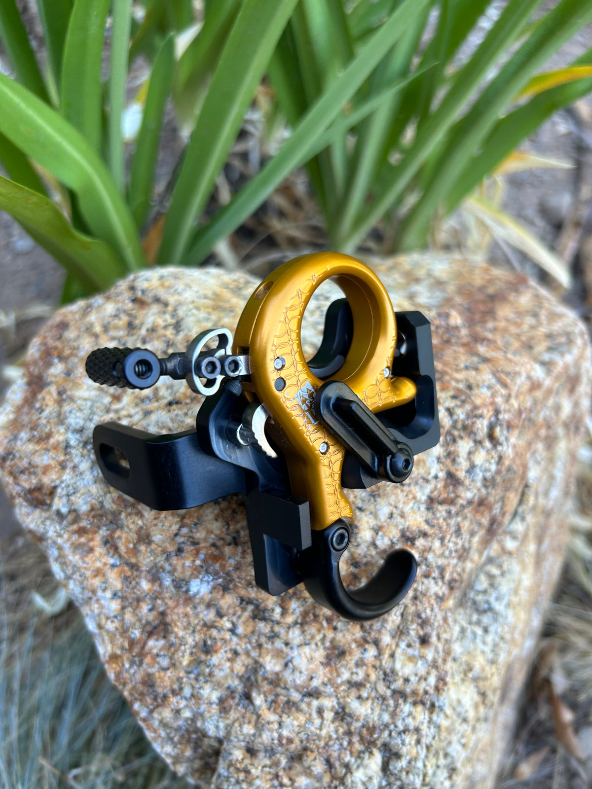 AOT magnetic release holder for the B3 Omega and Versa thumb releases, right hand