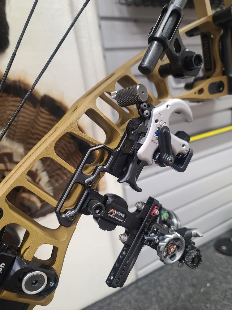 AOT Hoyt Alpha Picatinny mounting bracket for release holders