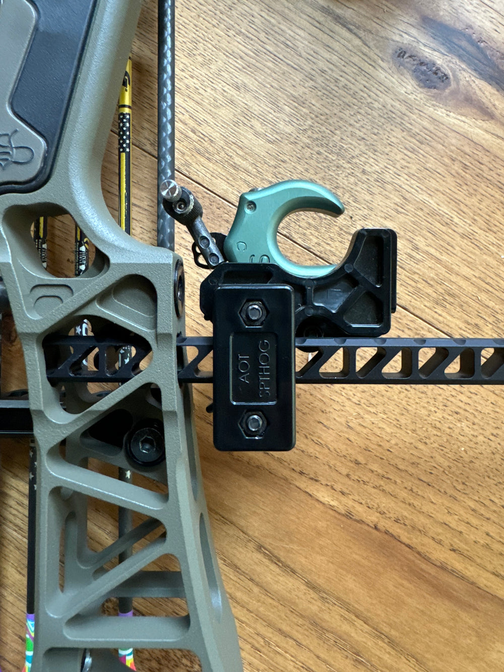AOT Spot-hogg dovetail / Mathews Bridge-Lock clamp, a mounting option for this release holder