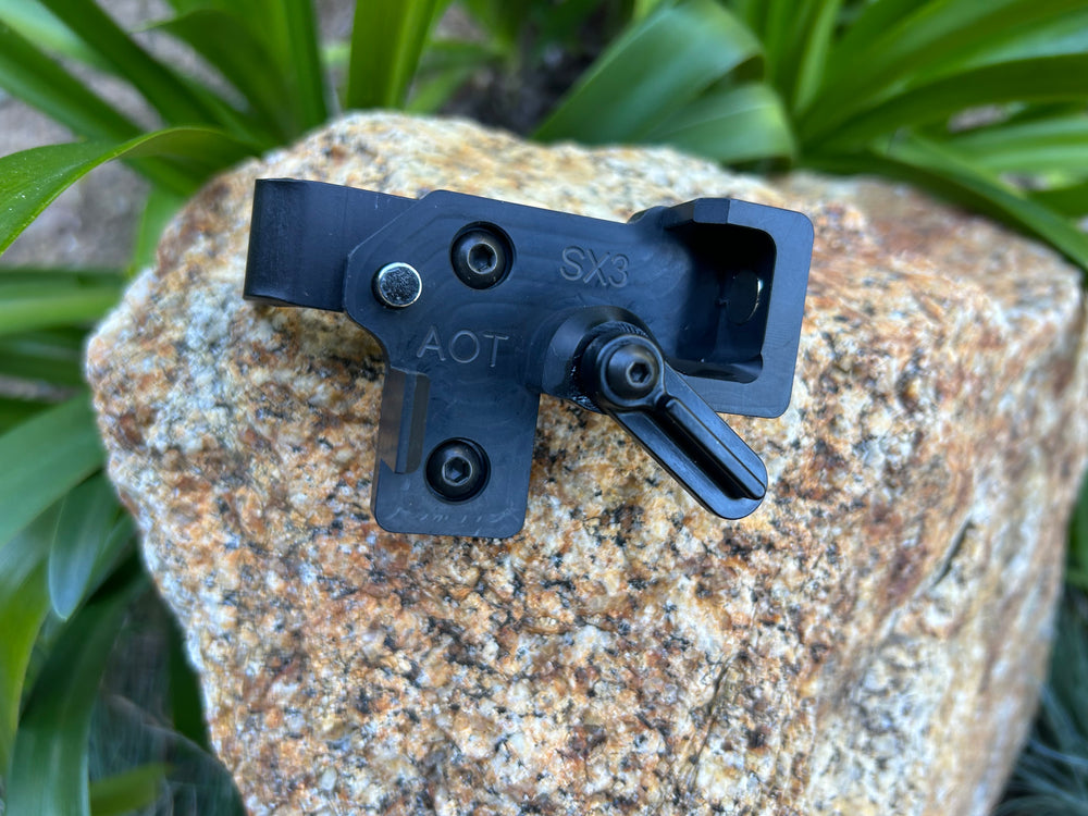 AOT magnetic release holder for the Stan SX3 thumb release, M-XL, right-handed