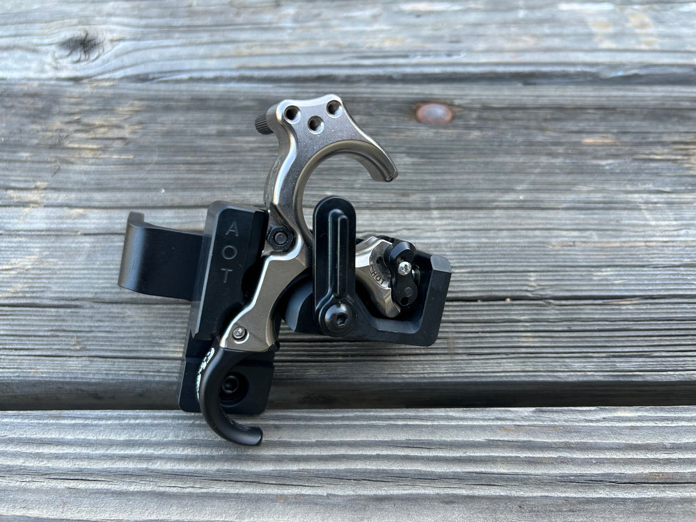 AOT magnetic release holder for the TRU-Ball HBC Flex hinge release, Small, Medium and Large, right-handed