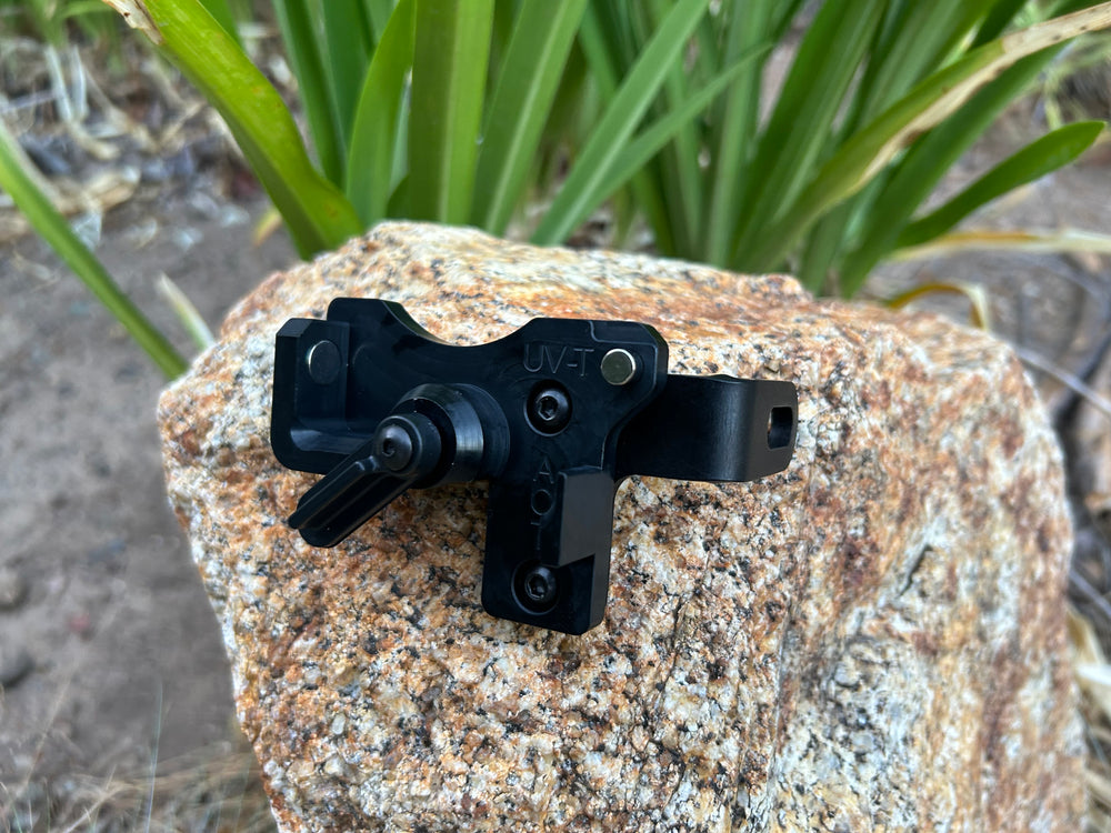 AOT magnetic release holder for the UltraView Gen 1 thumb release, 3-4 finger, M-L, left-handed