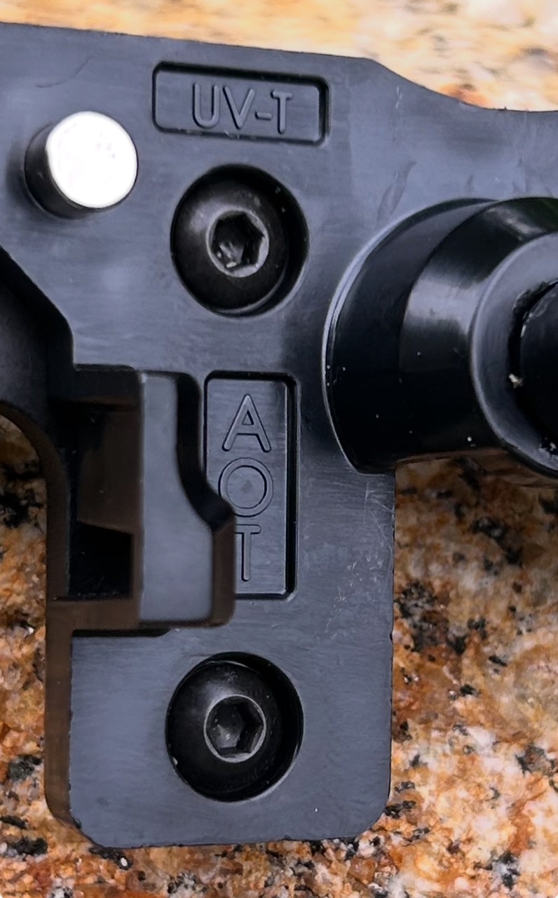 AOT magnetic release holder for the UltraView Gen 1 thumb release, 3-4 finger, M-L, right-handed