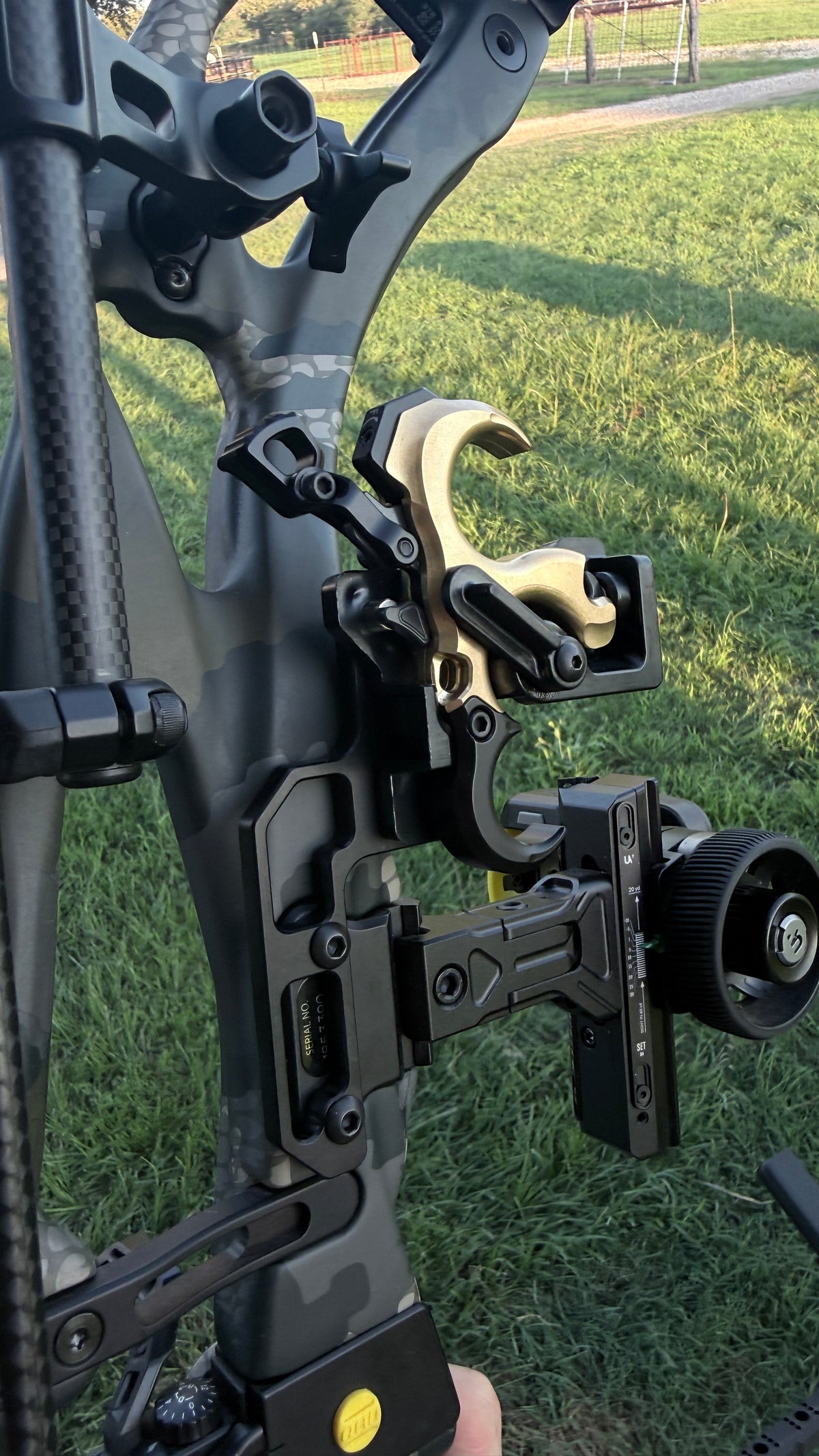 AOT magnetic release holder for the UltraView Gen 2 thumb release, Standard and XL, right-handed