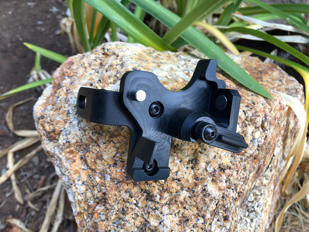 AOT magnetic release holder for the Scott Sigma thumb release, right-handed